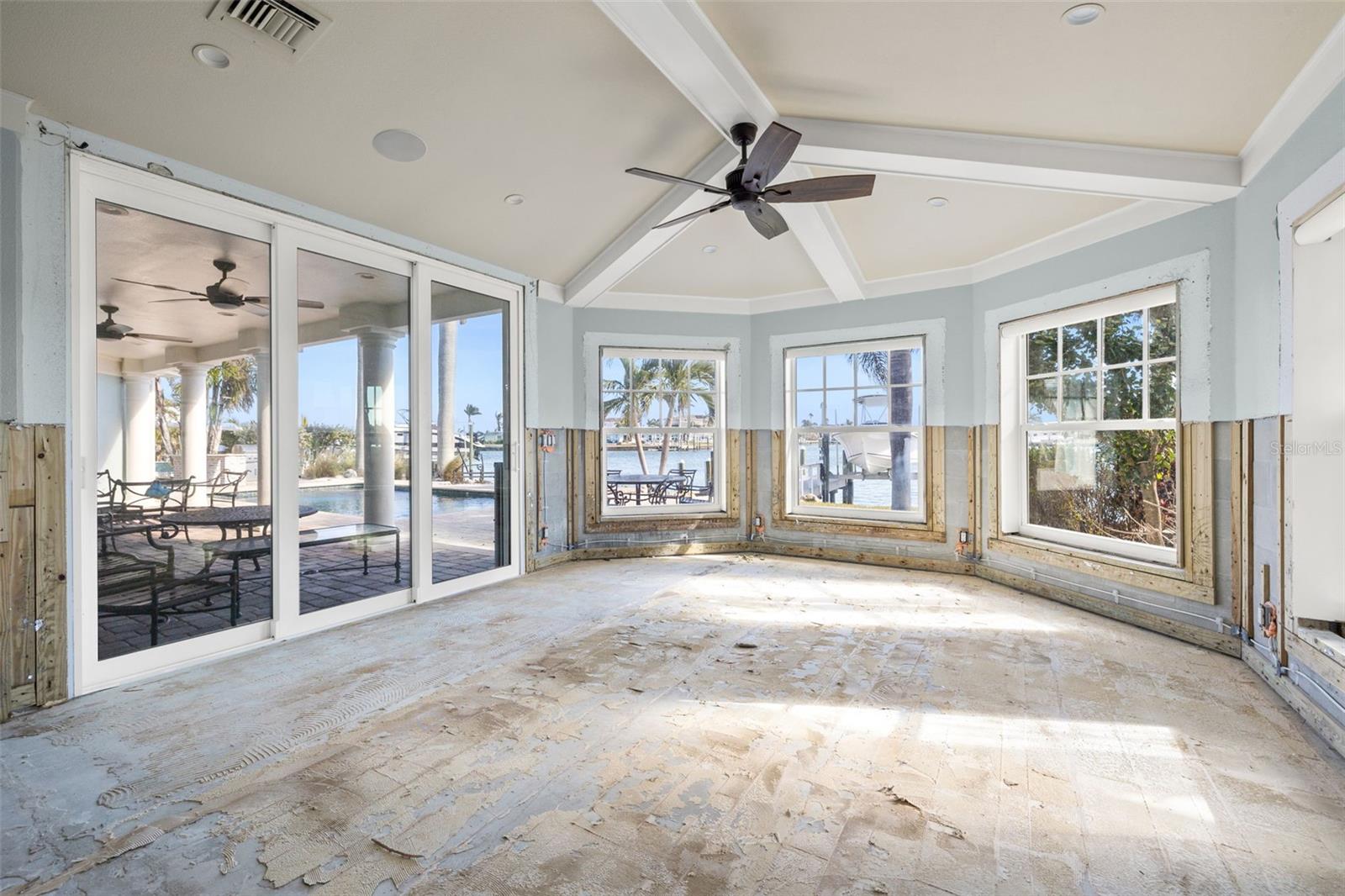 Image 8 of 19 For 17077 Dolphin Drive