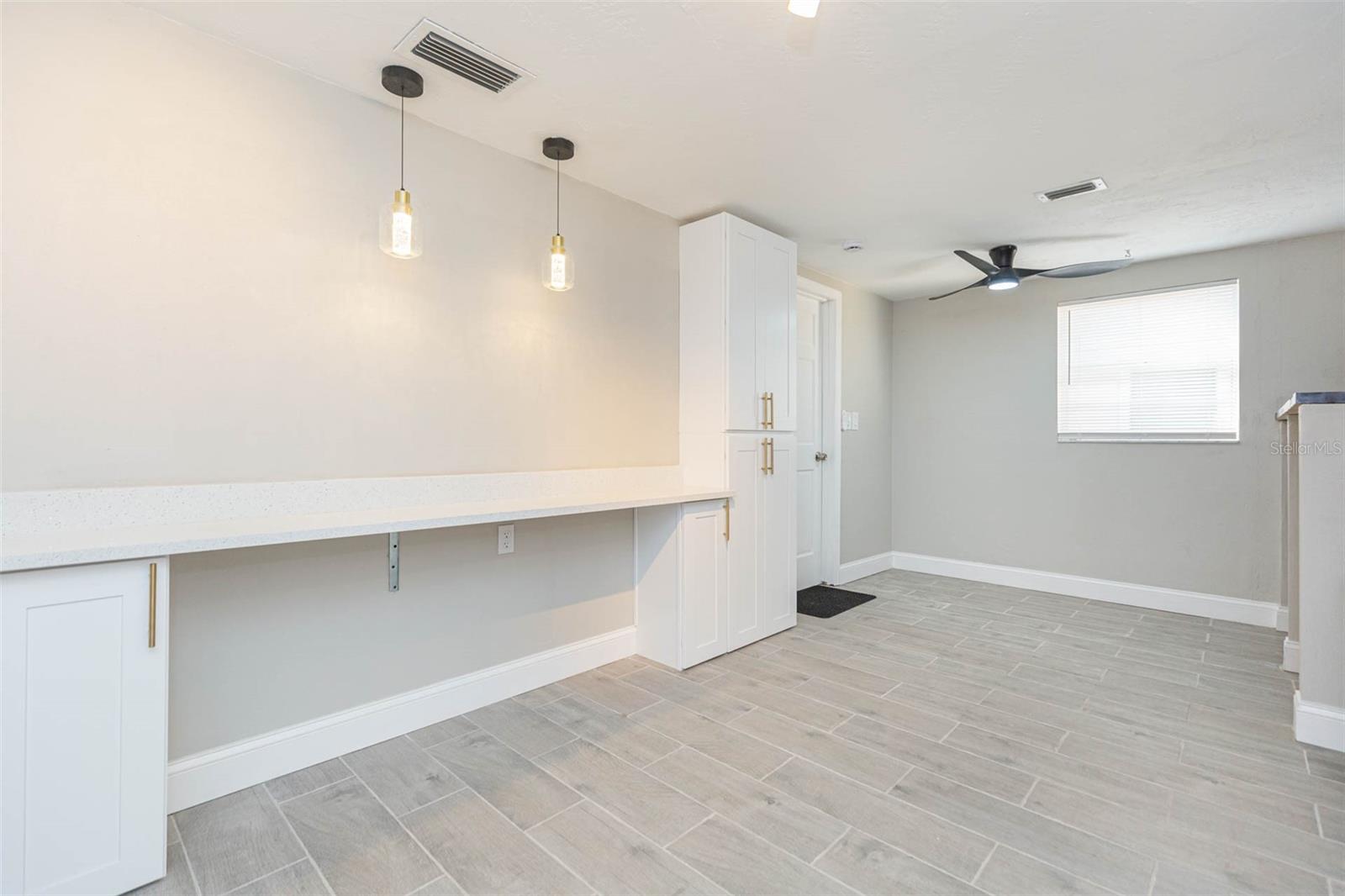 Image 14 of 43 For 11034 Tamarix Avenue