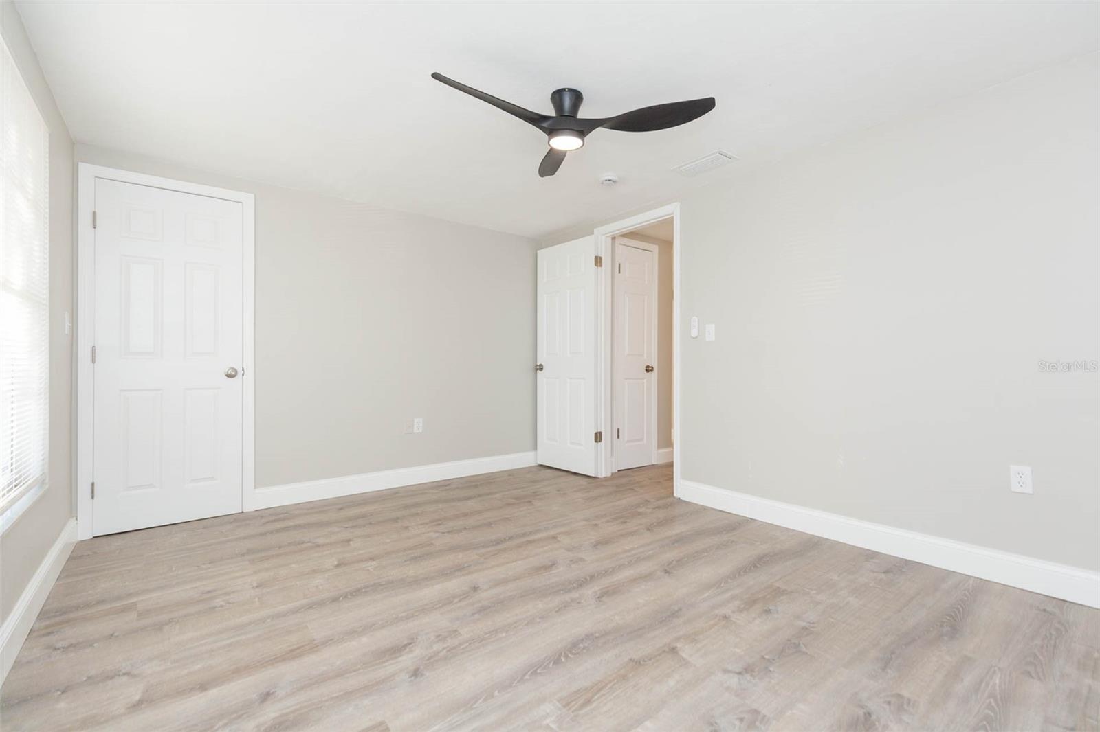 Image 21 of 43 For 11034 Tamarix Avenue