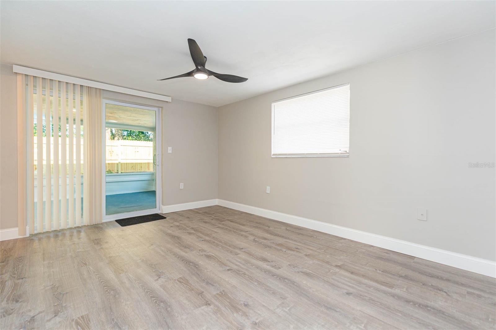 Image 25 of 43 For 11034 Tamarix Avenue