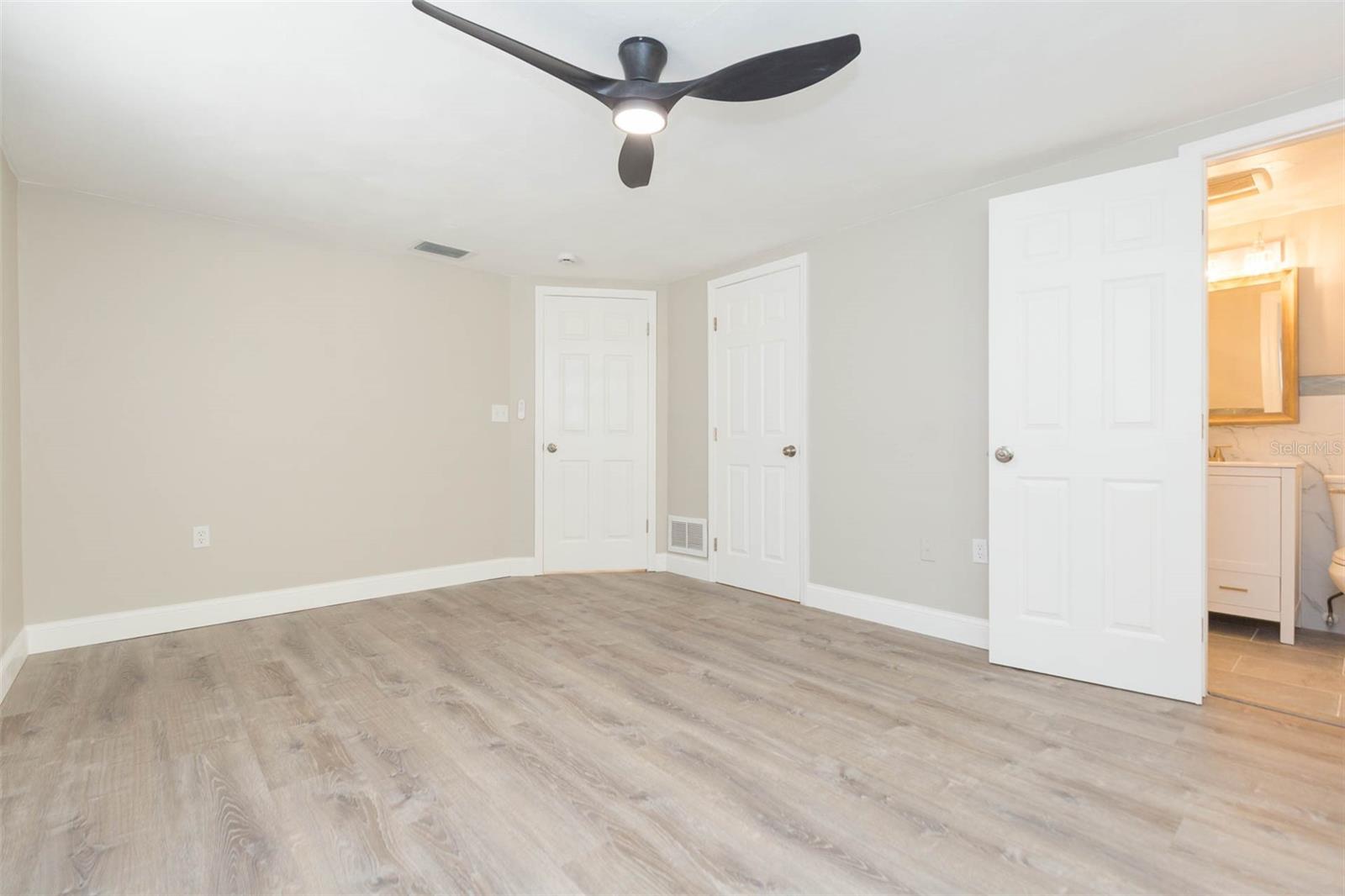 Image 27 of 43 For 11034 Tamarix Avenue