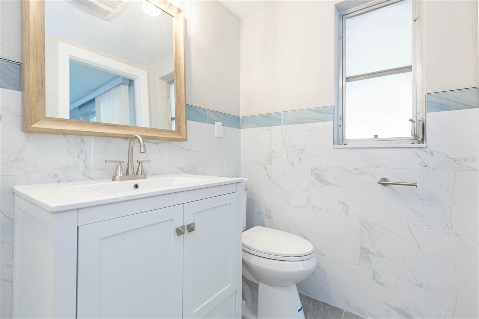 Image 33 of 43 For 11034 Tamarix Avenue