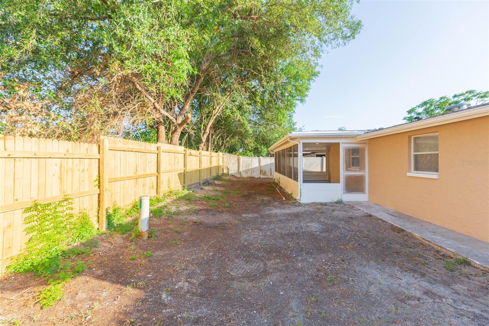 Image 41 of 43 For 11034 Tamarix Avenue