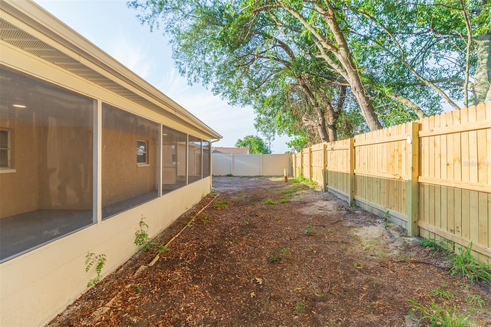 Image 42 of 43 For 11034 Tamarix Avenue