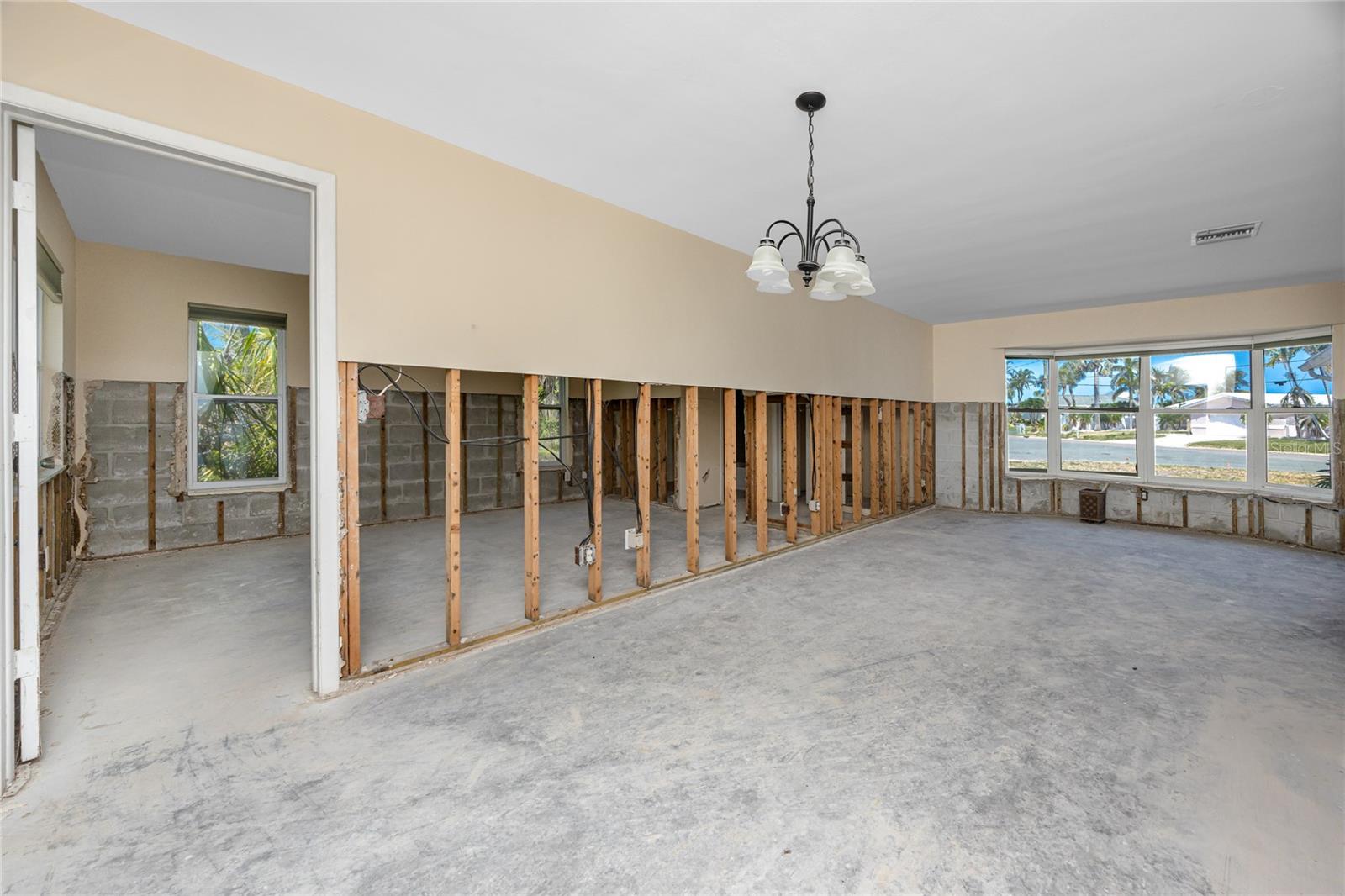 Listing photo id 13 for 11465 7th Street E