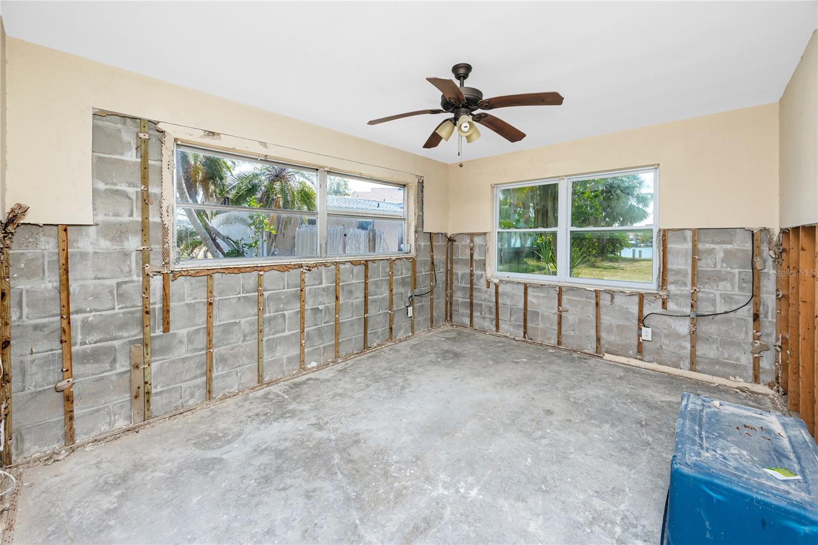 Listing photo id 26 for 11465 7th Street E