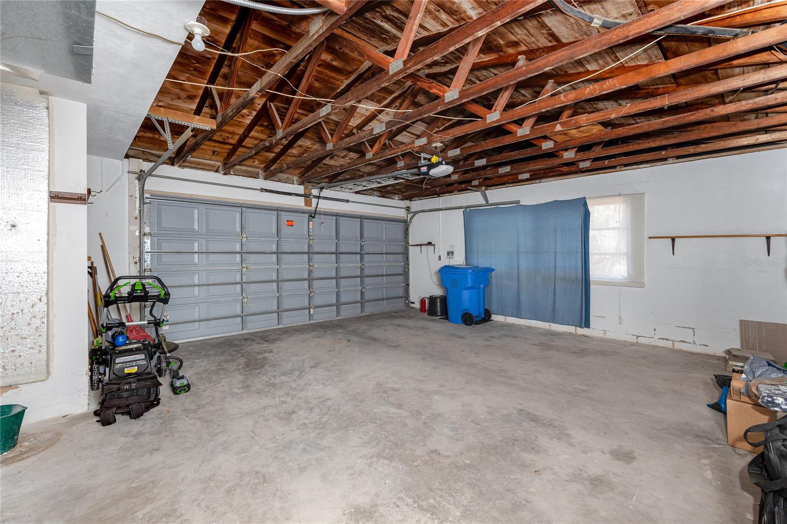 Listing photo id 32 for 11465 7th Street E