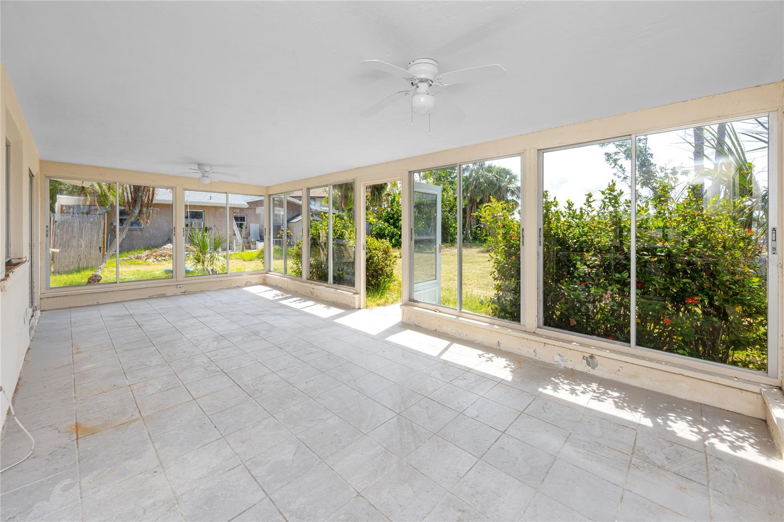 Listing photo id 34 for 11465 7th Street E