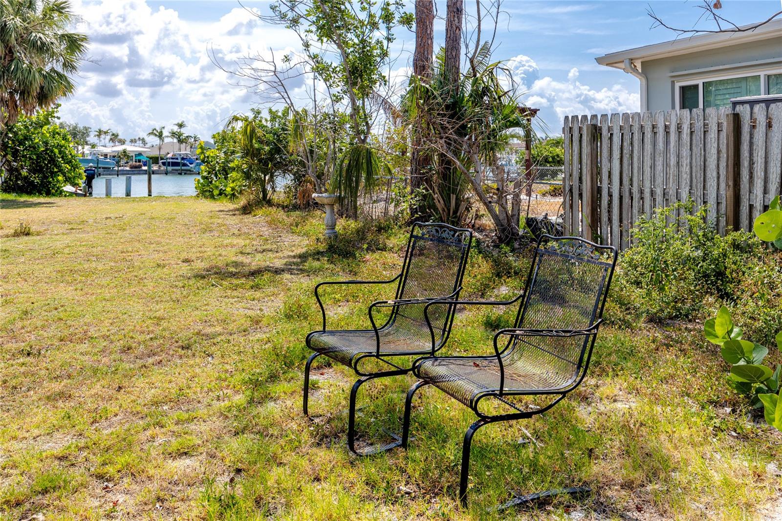 Listing photo id 38 for 11465 7th Street E