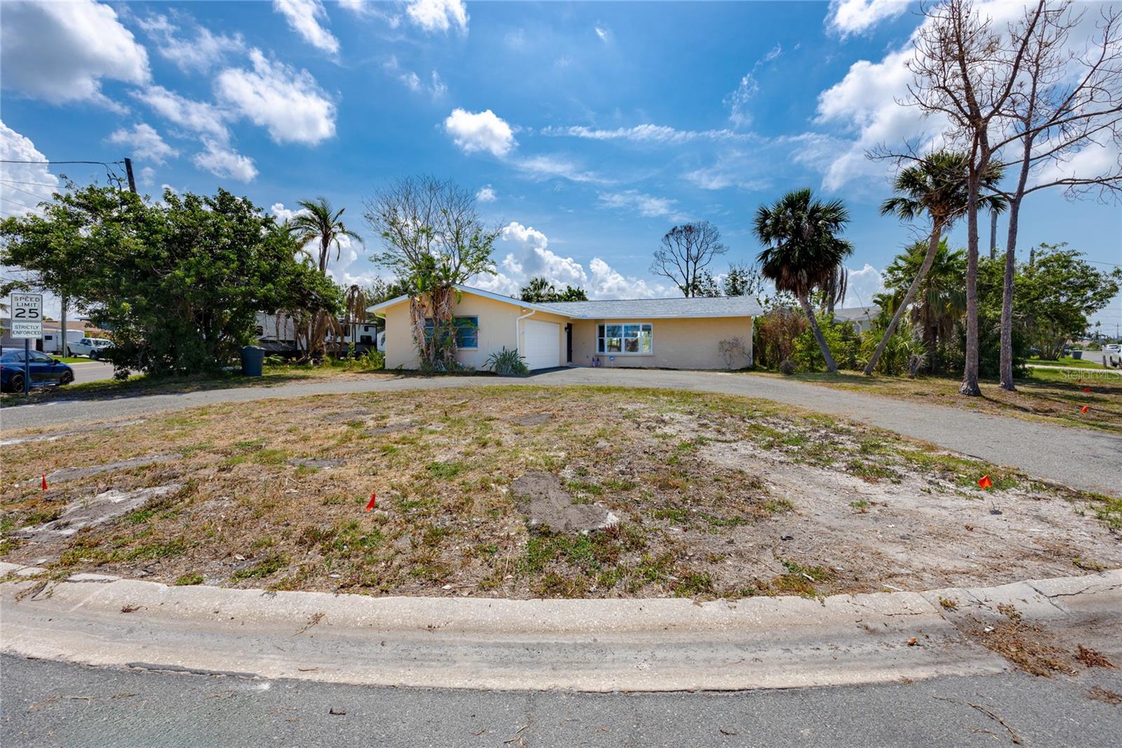Listing photo id 52 for 11465 7th Street E