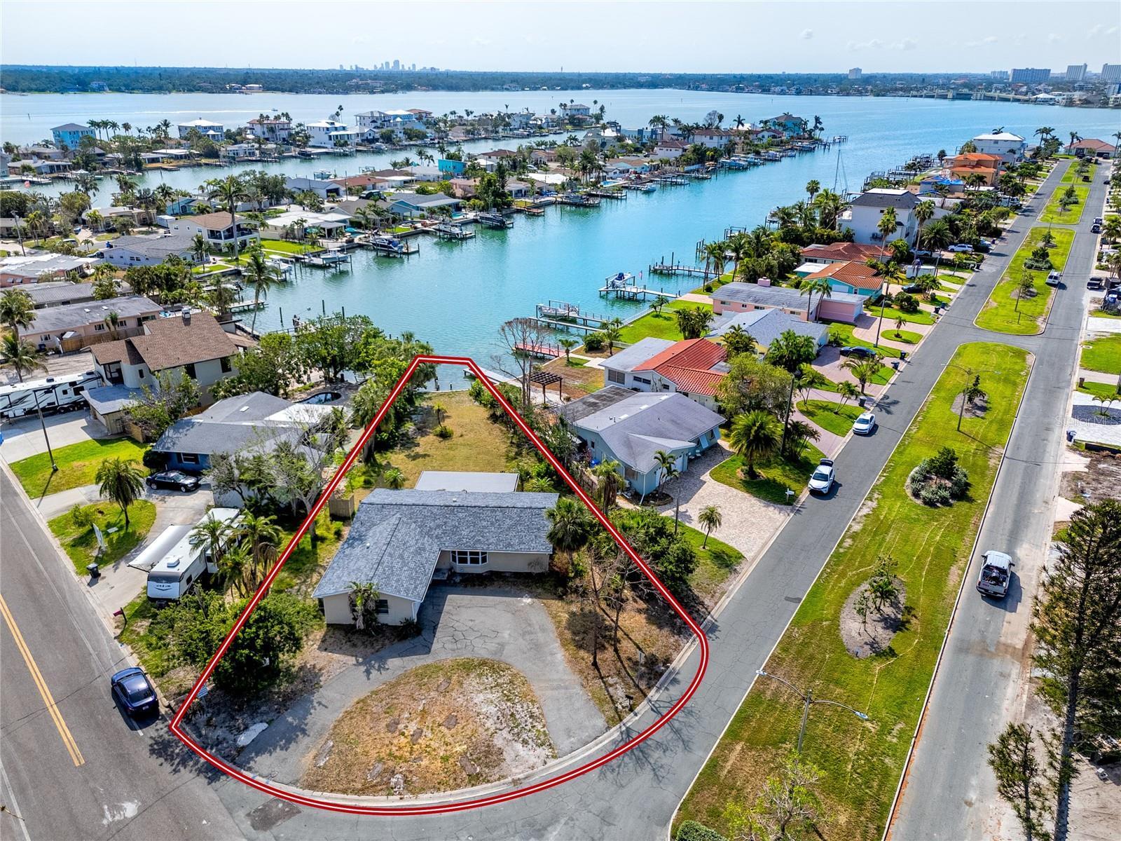 Listing photo id 4 for 11465 7th Street E