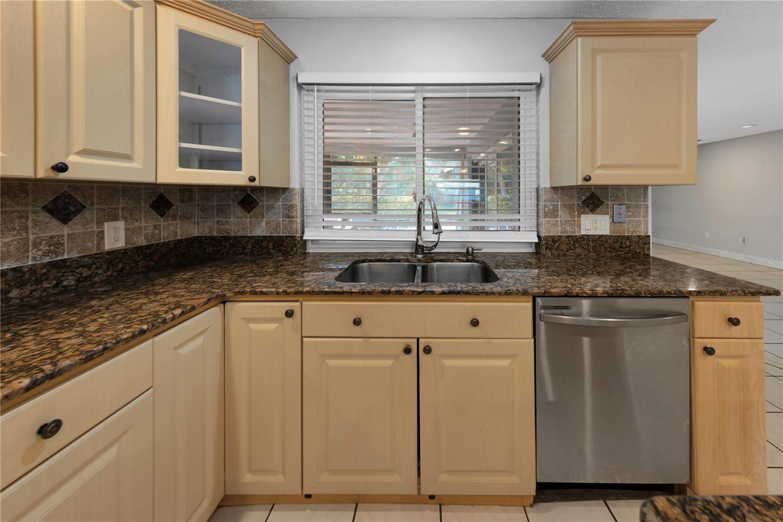 Image 16 of 43 For 605 Citrus Court