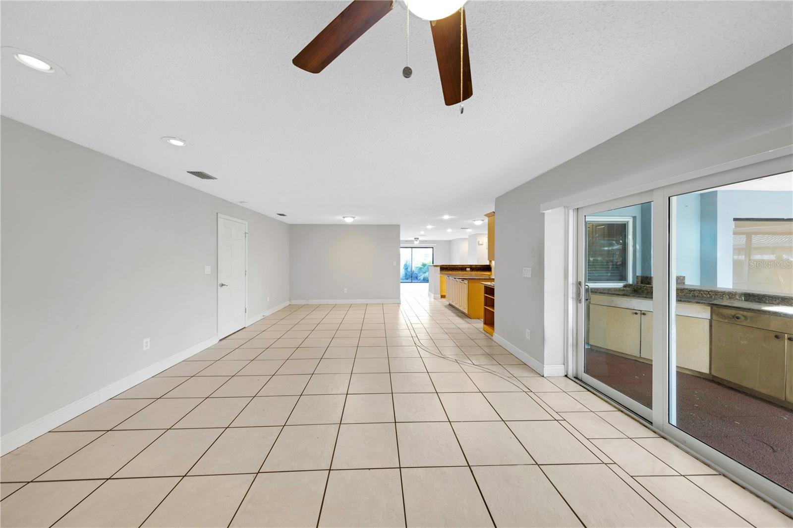 Image 18 of 43 For 605 Citrus Court
