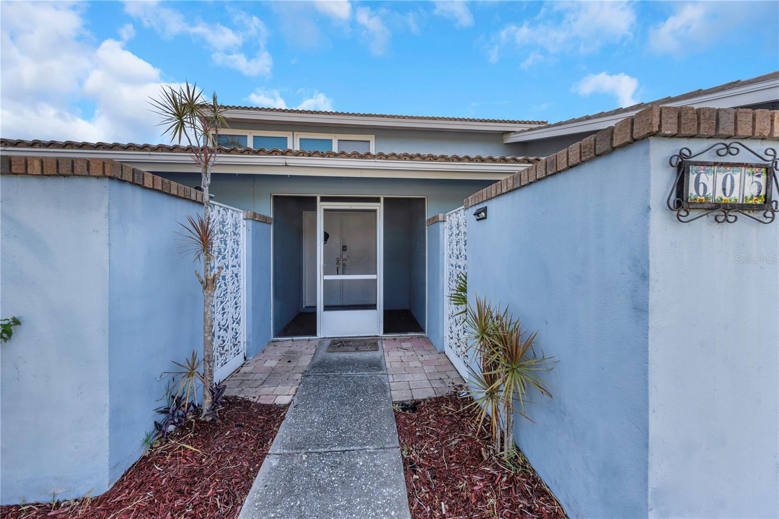 Image 2 of 43 For 605 Citrus Court