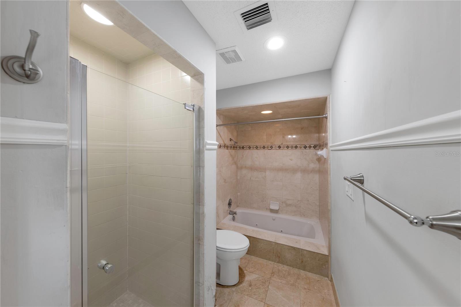 Image 23 of 43 For 605 Citrus Court