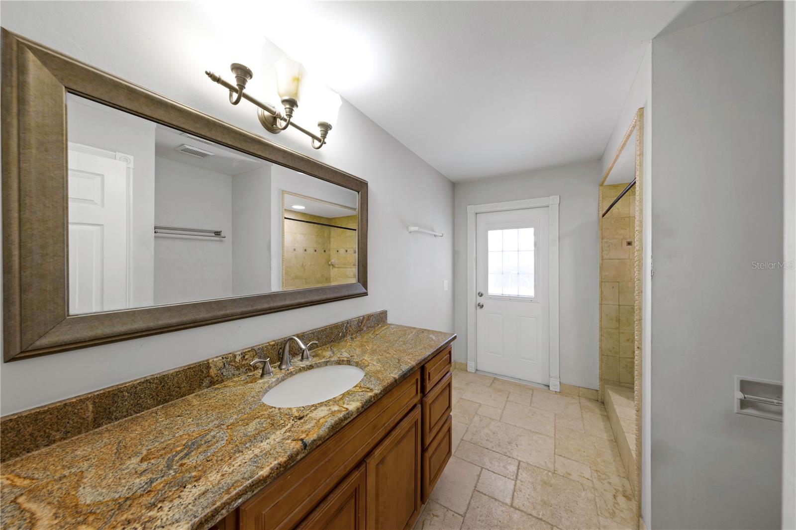 Image 32 of 43 For 605 Citrus Court