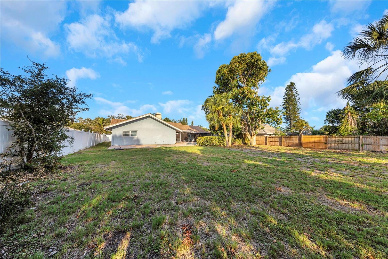 Image 9 of 43 For 605 Citrus Court
