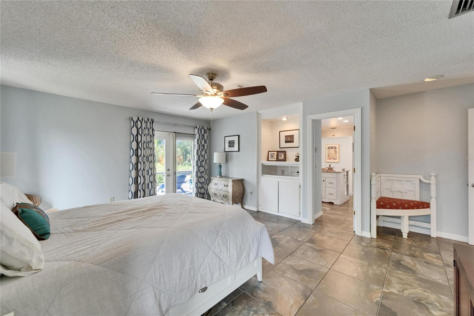 Image 21 of 59 For 7815 16th Avenue Nw