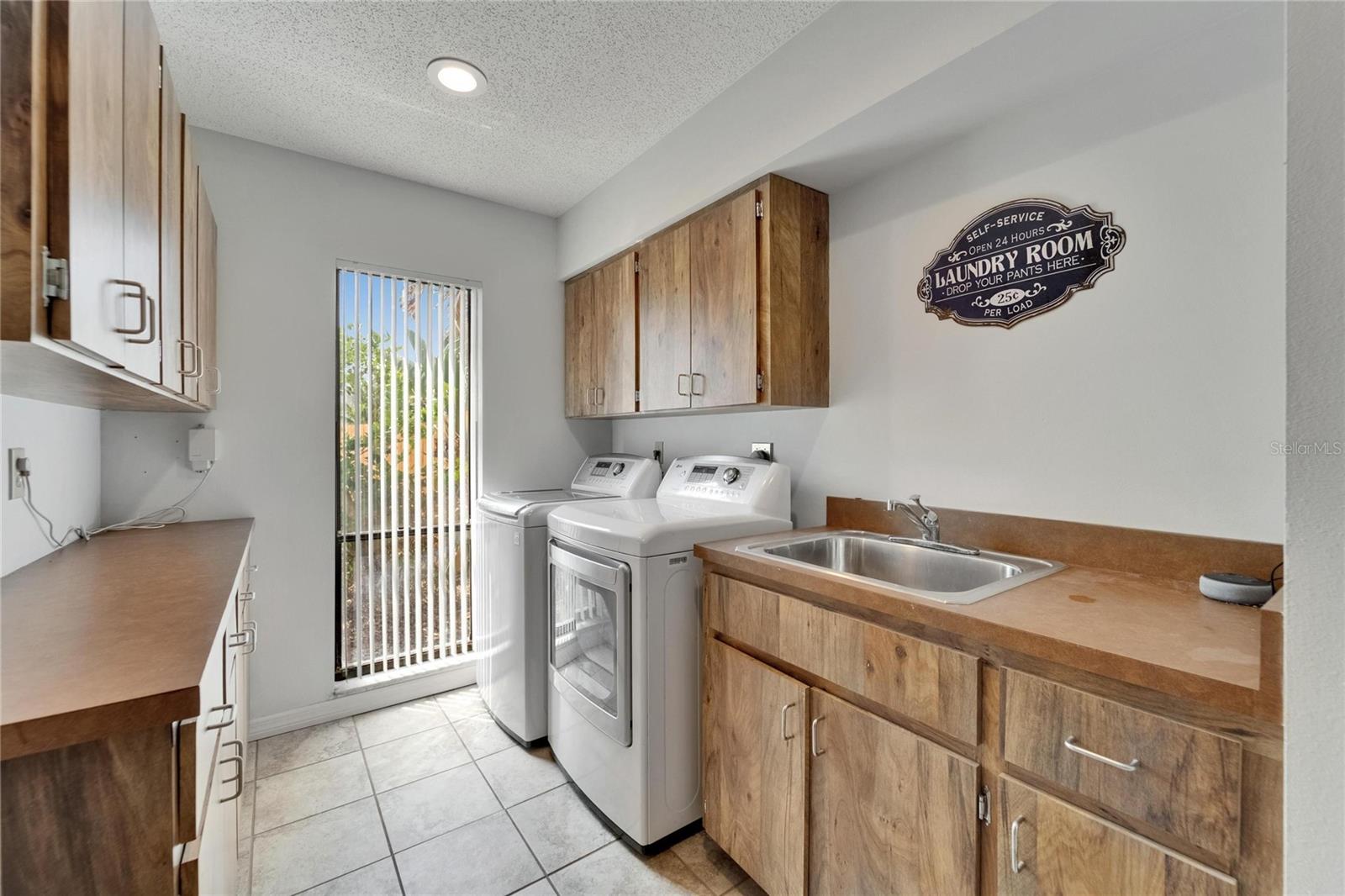 Image 26 of 59 For 7815 16th Avenue Nw