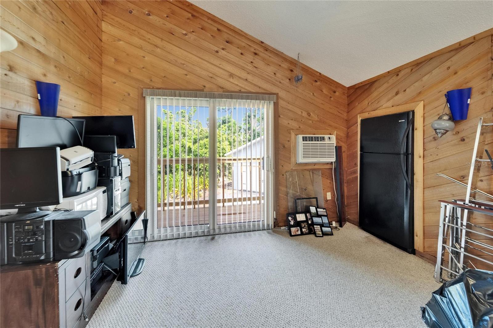 Image 42 of 59 For 7815 16th Avenue Nw