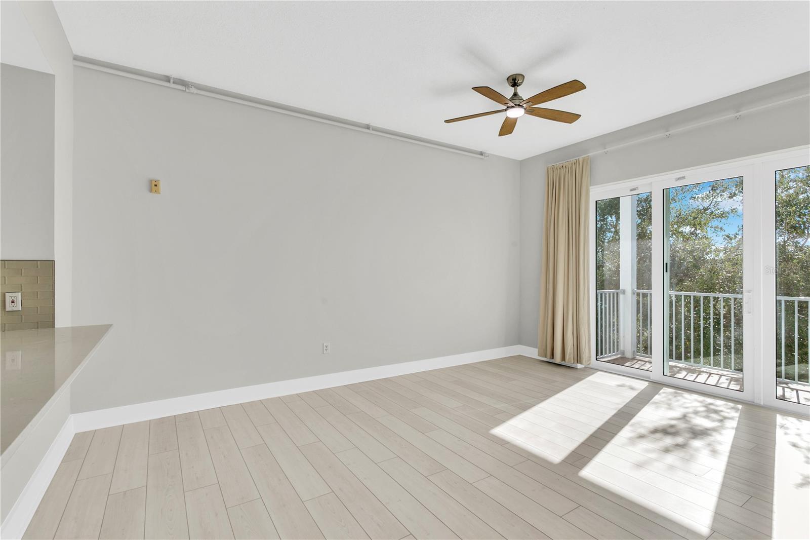 Image 14 of 50 For 1501 Doyle Carlton Drive 303