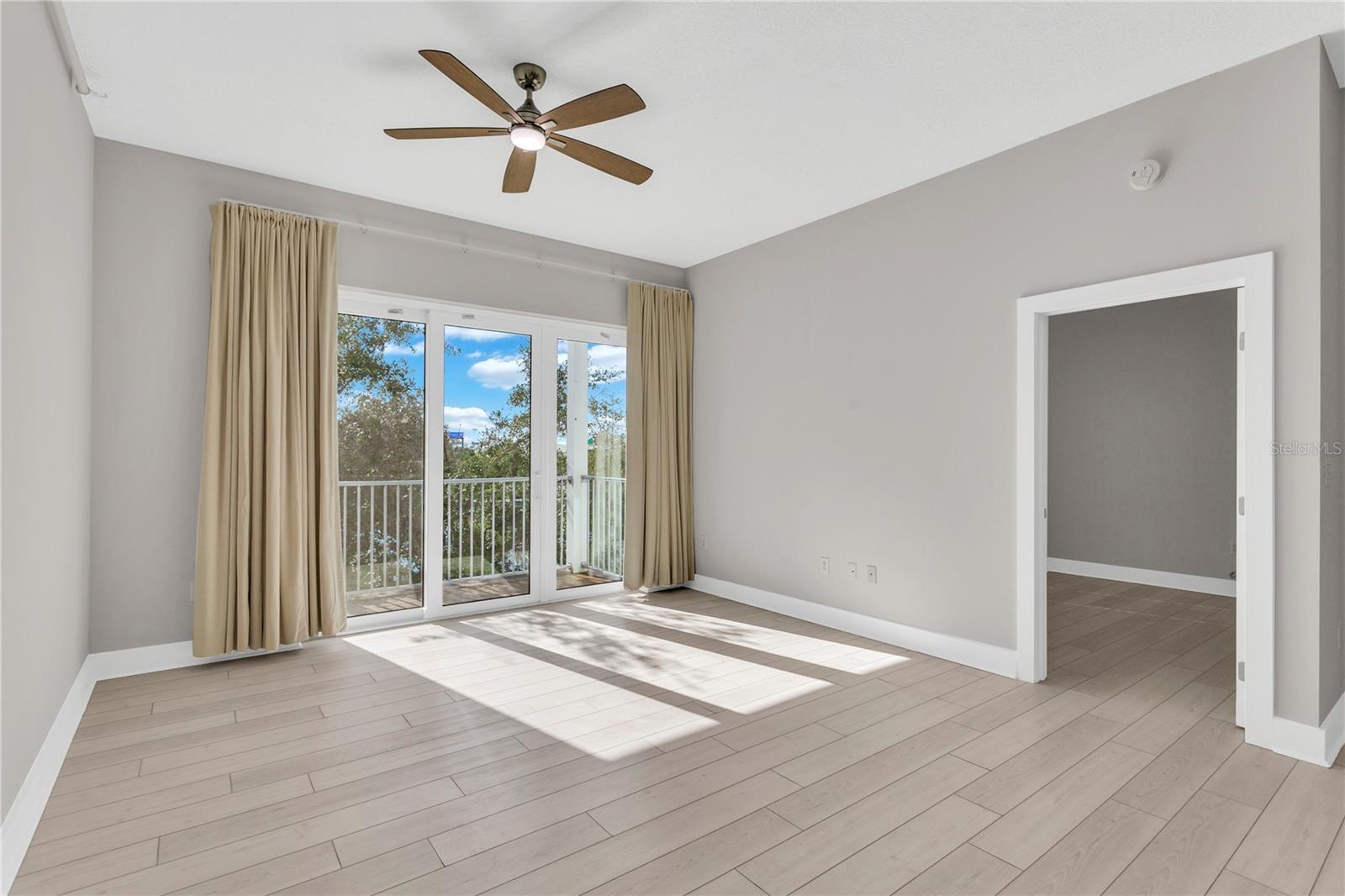 Image 15 of 50 For 1501 Doyle Carlton Drive 303