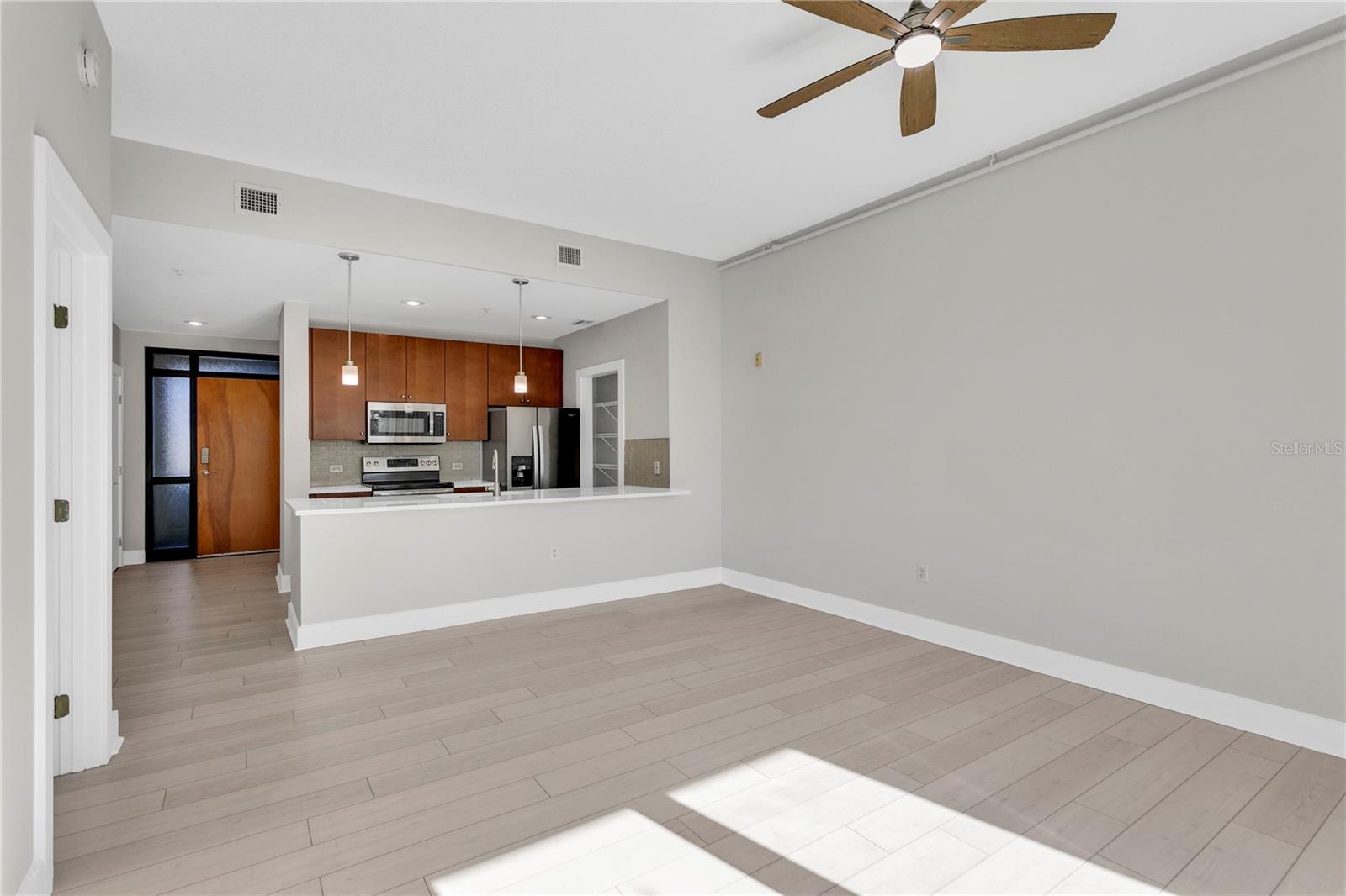 Image 17 of 50 For 1501 Doyle Carlton Drive 303