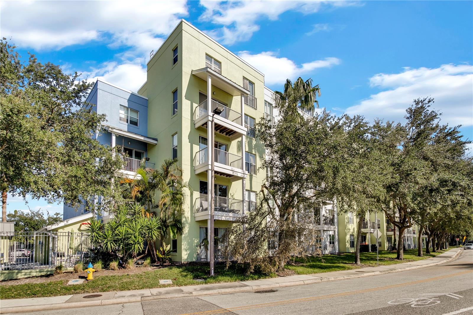 Image 2 of 50 For 1501 Doyle Carlton Drive 303