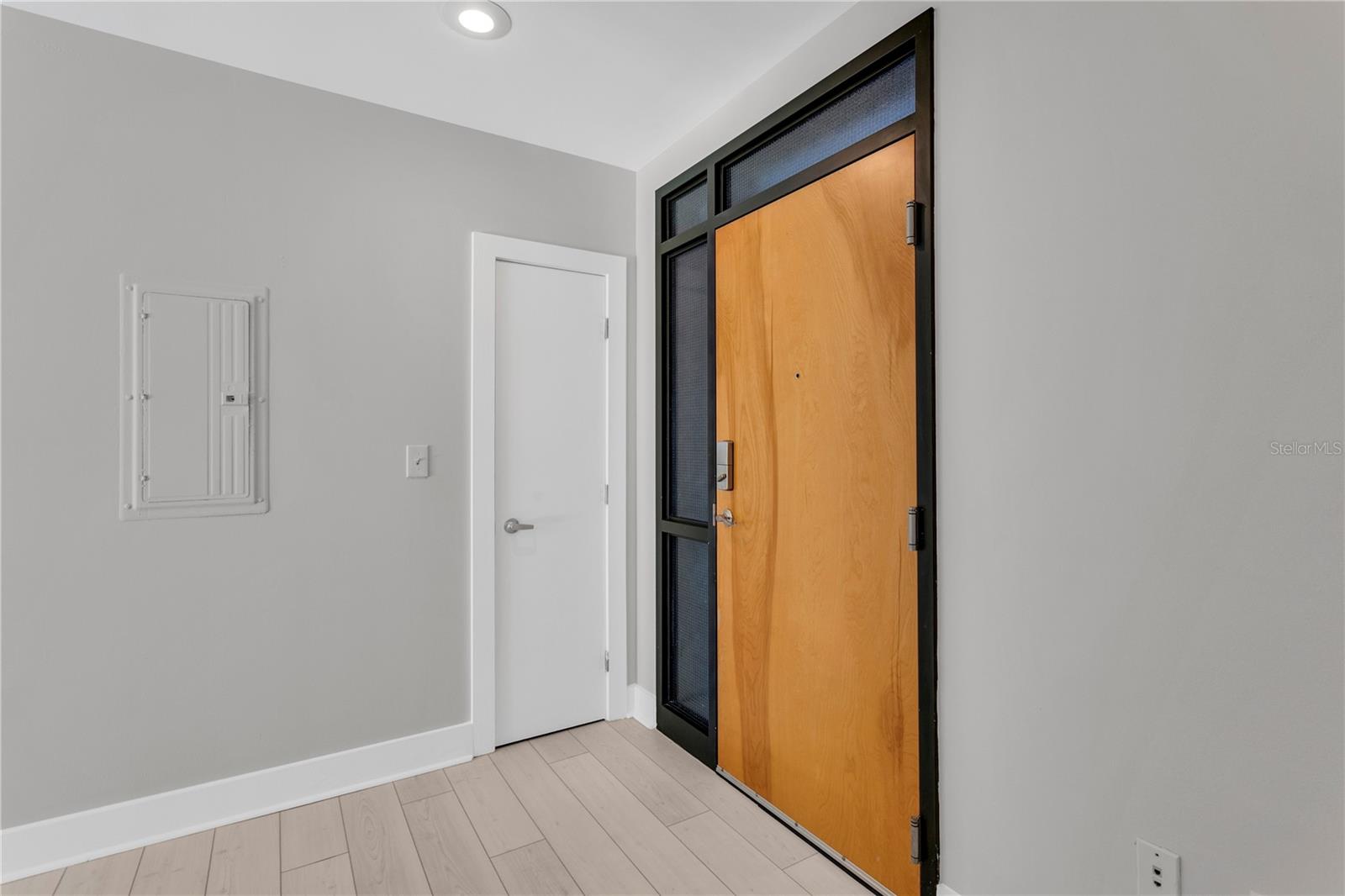 Image 5 of 50 For 1501 Doyle Carlton Drive 303