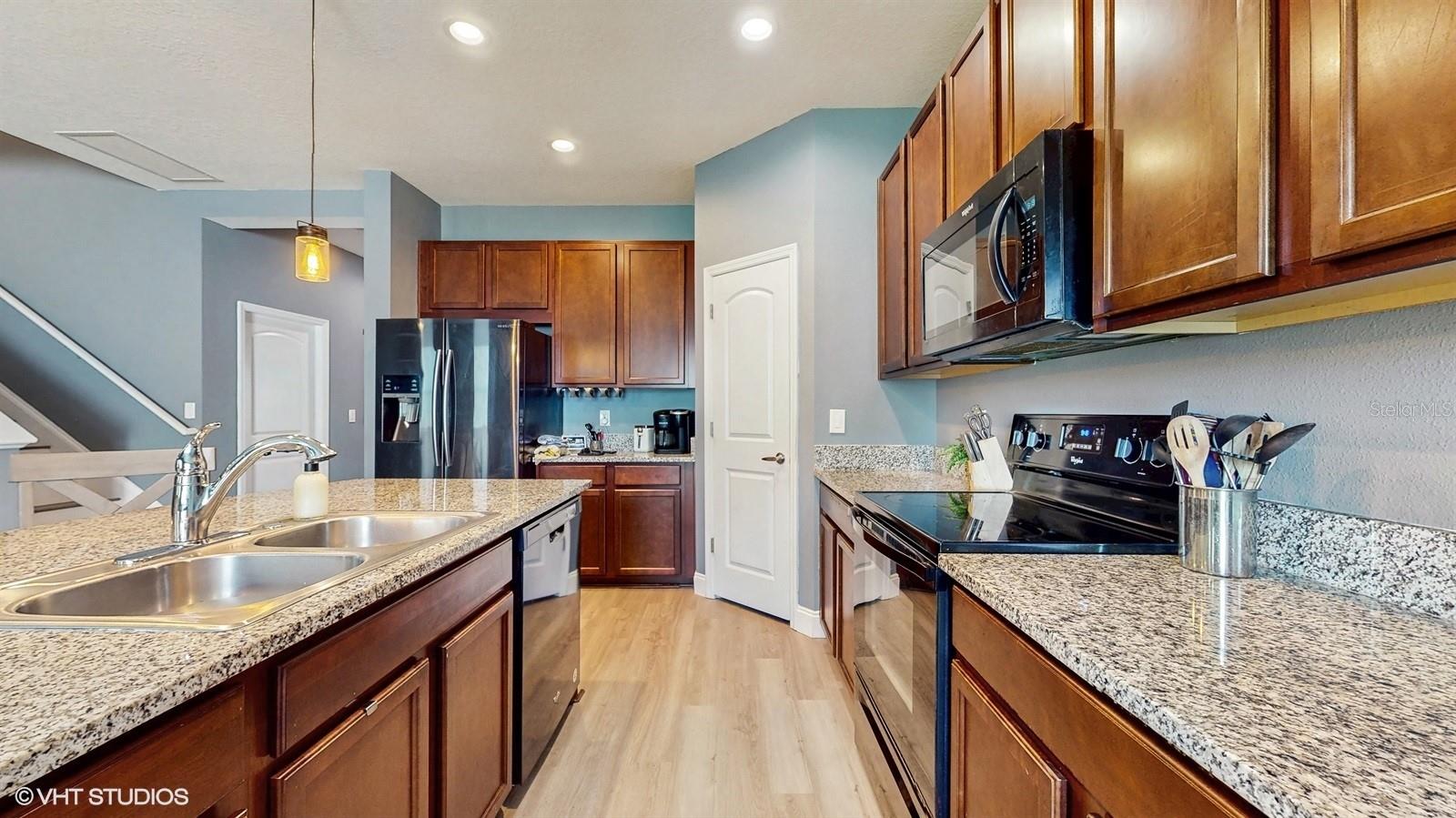 Image 11 of 38 For 8111 Brickleton Woods Avenue