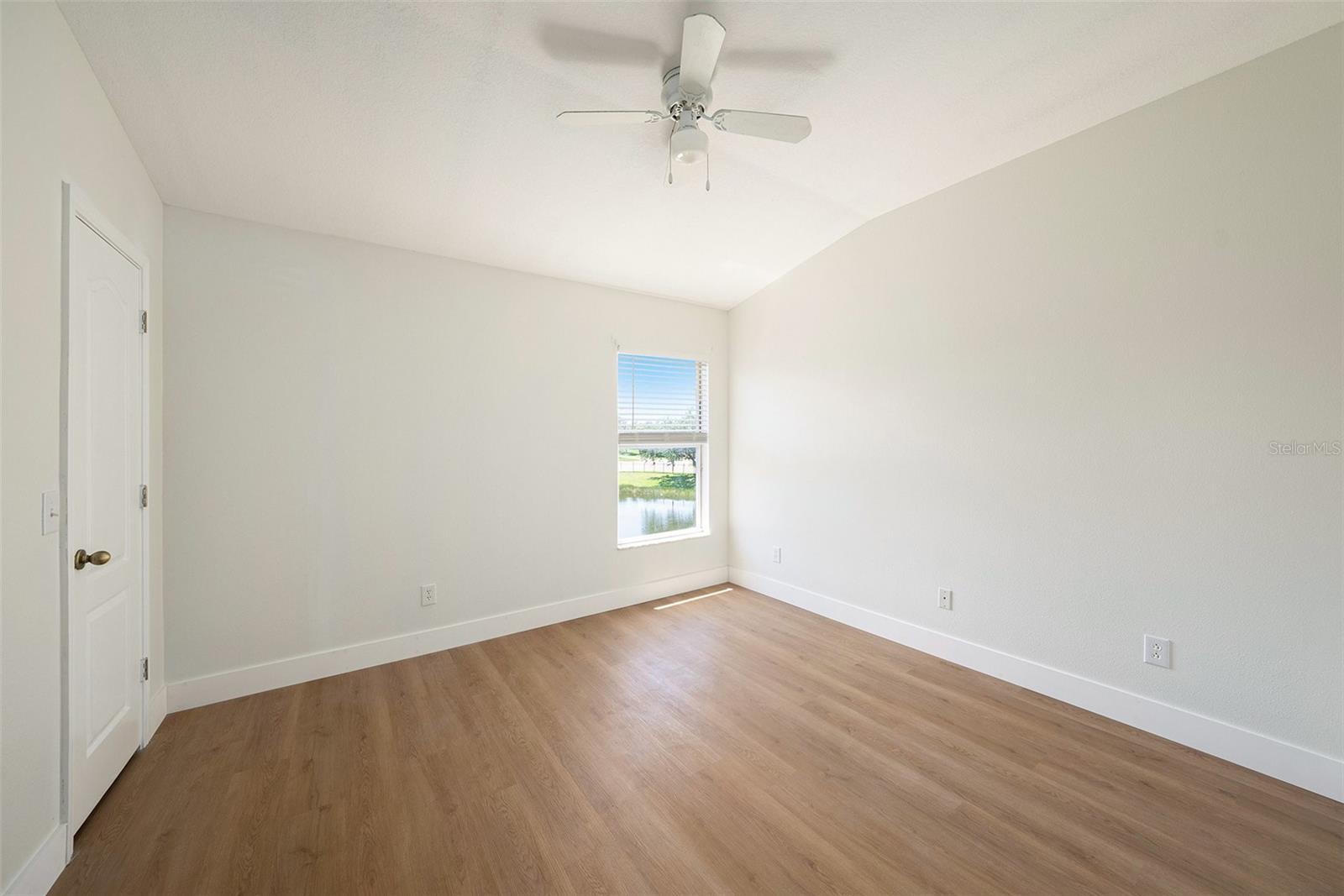 Image 11 of 19 For 12437 Foxmoor Peak Drive