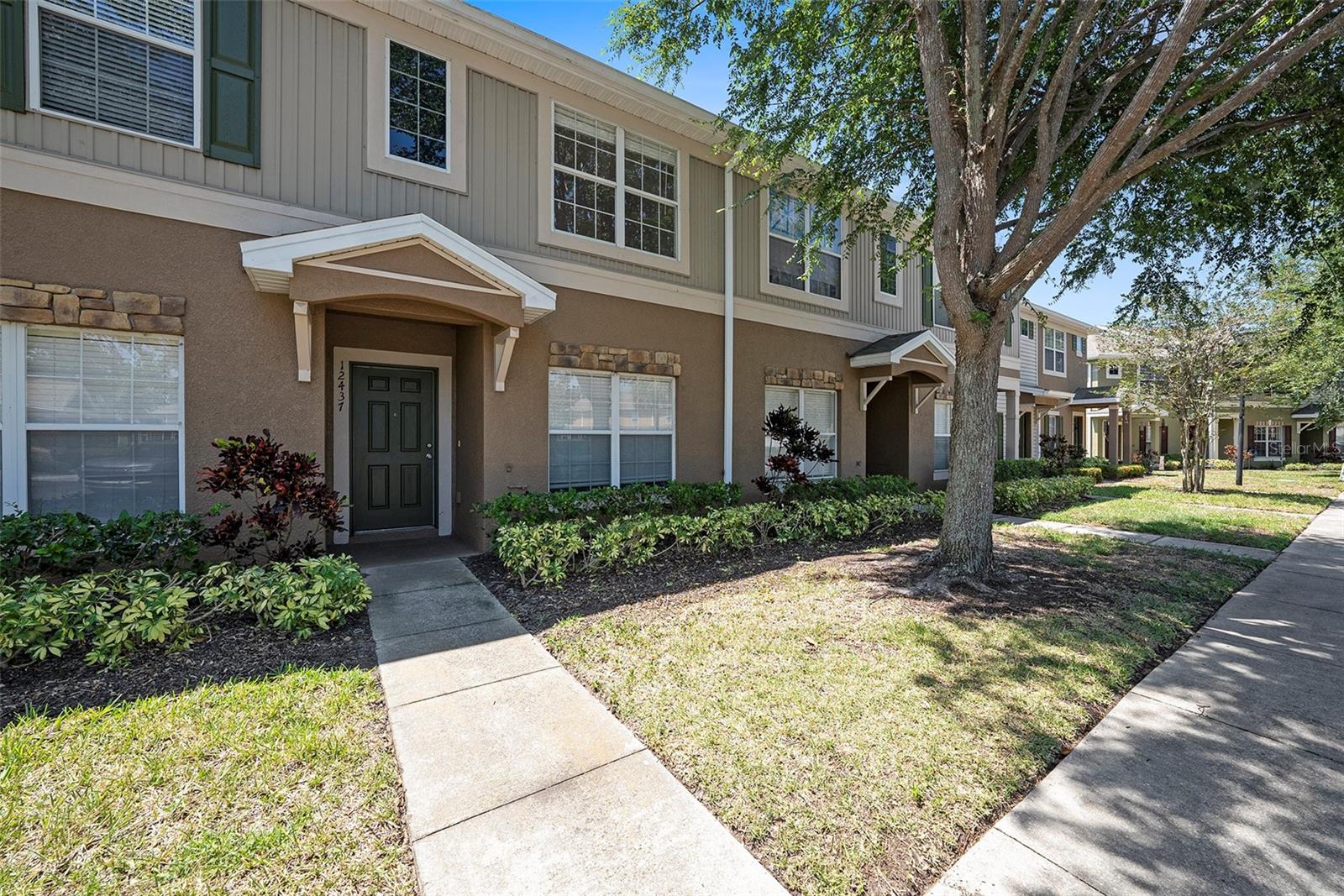 Image 2 of 19 For 12437 Foxmoor Peak Drive