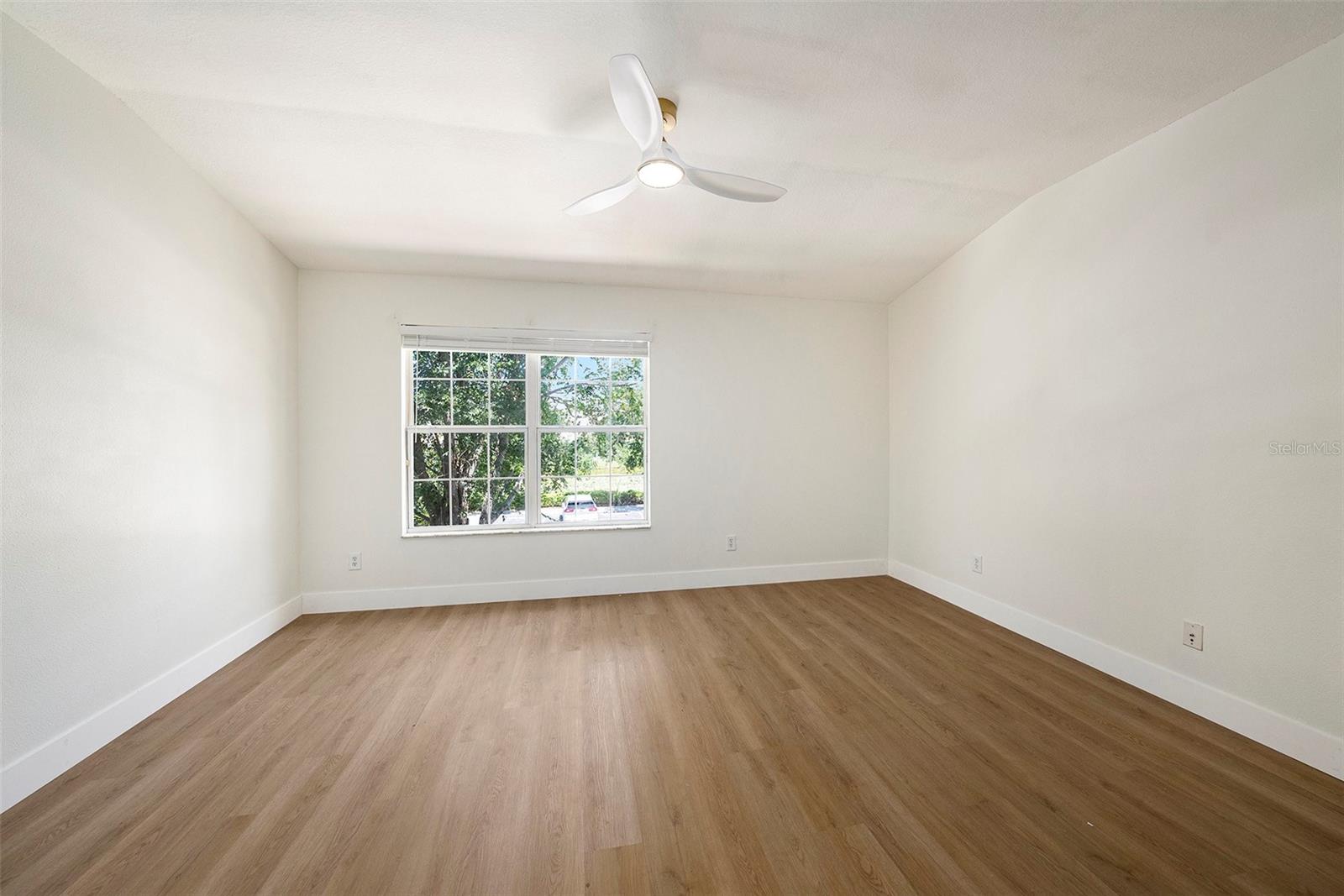 Image 9 of 19 For 12437 Foxmoor Peak Drive