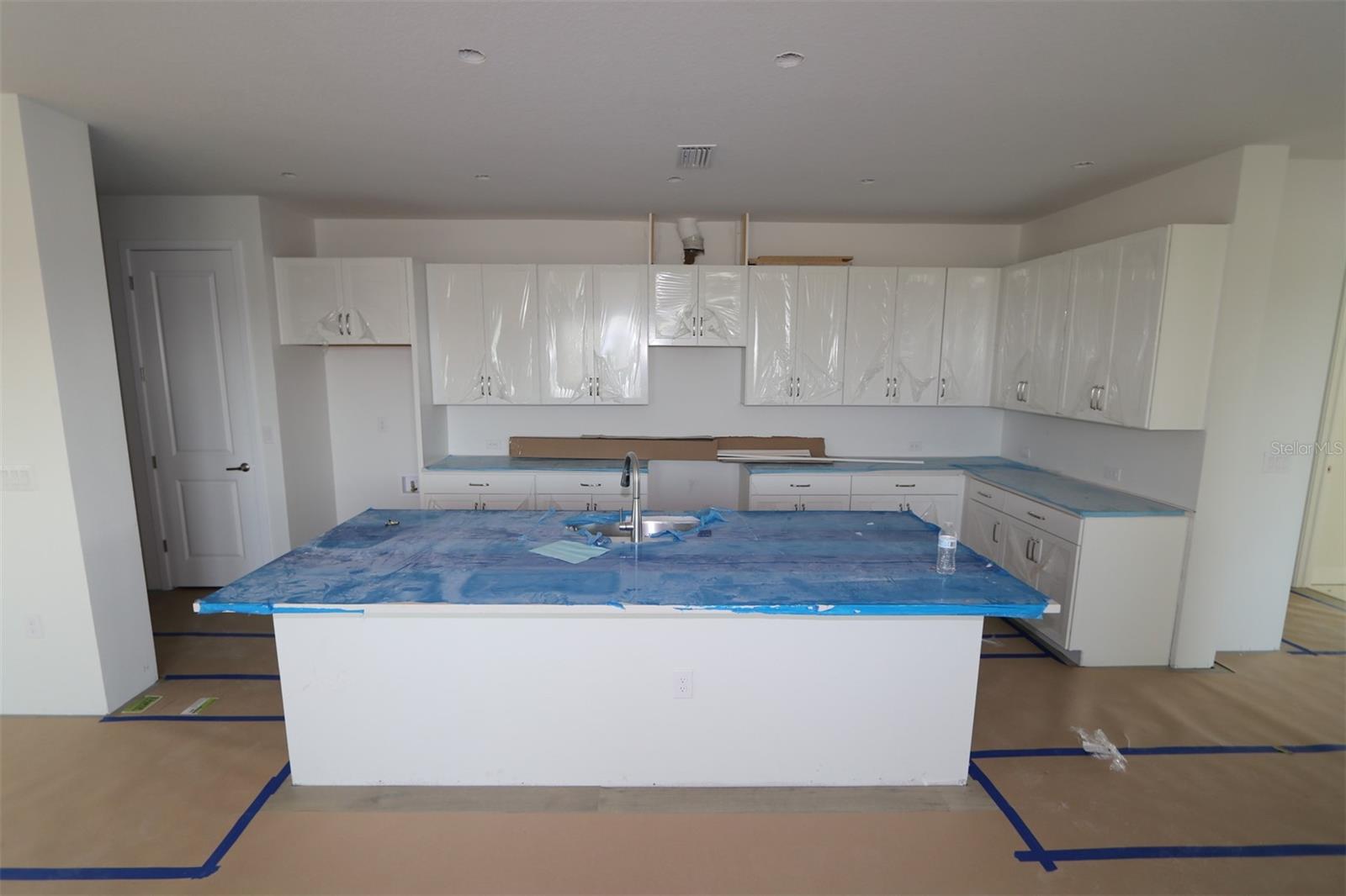 Image 5 of 15 For 316 Vistera Boulevard