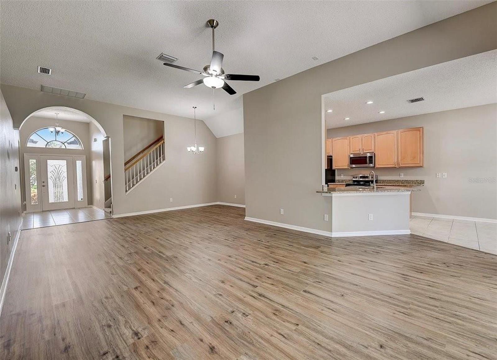 Image 2 of 6 For 4739 Mapletree Loop