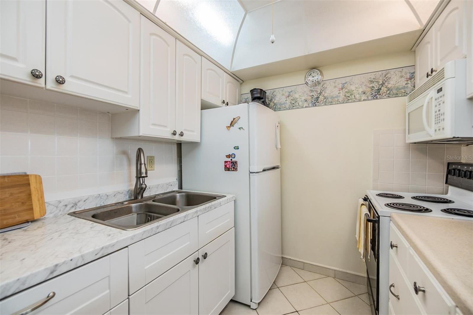Image 22 of 39 For 4748 Azalea Drive 204