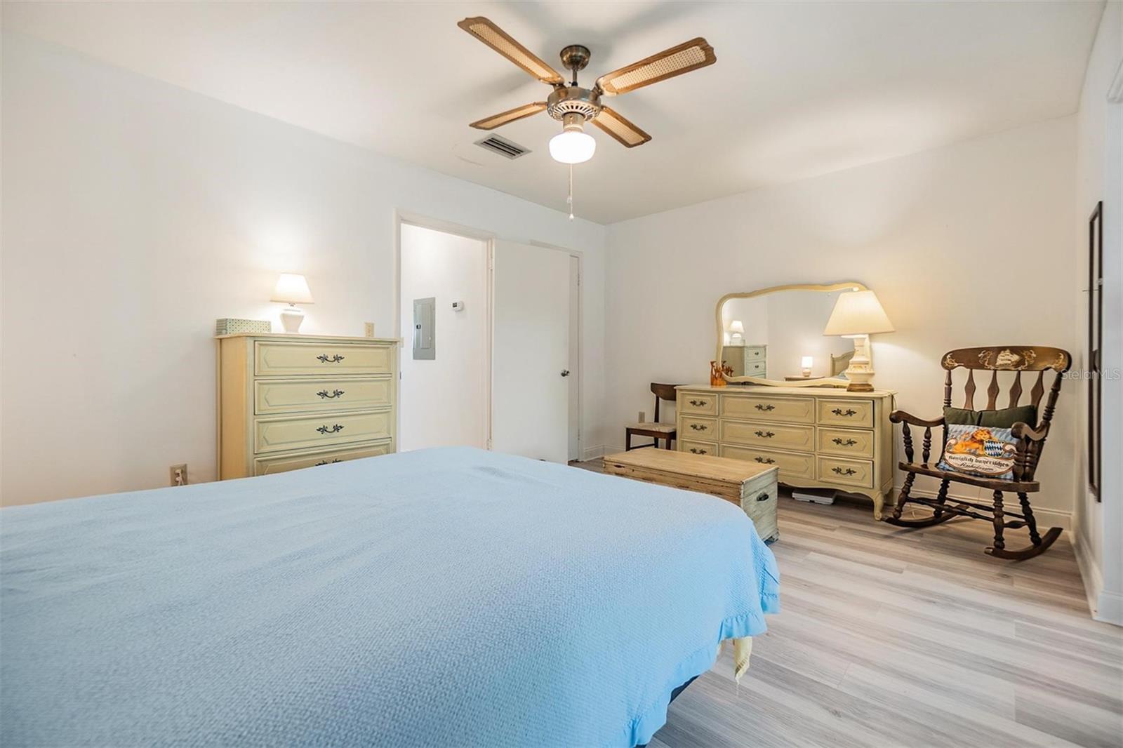 Image 6 of 39 For 4748 Azalea Drive 204