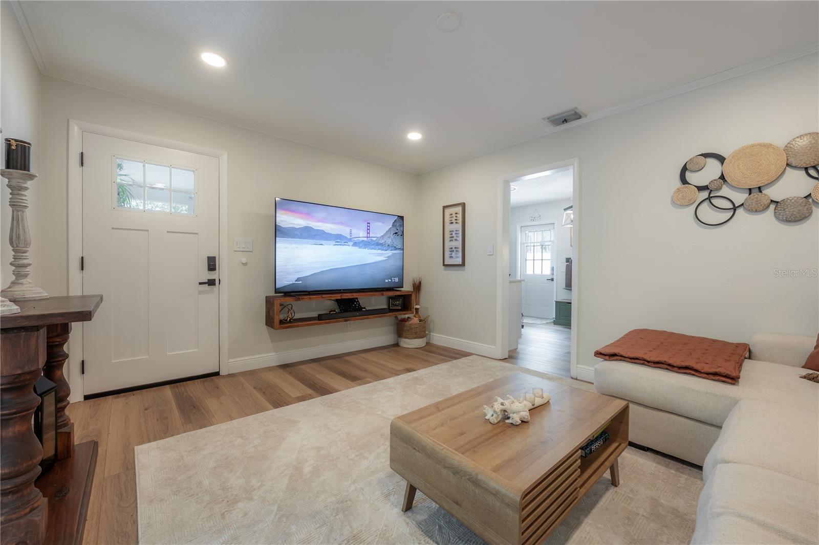Image 5 of 28 For 7314 Dartmouth Avenue