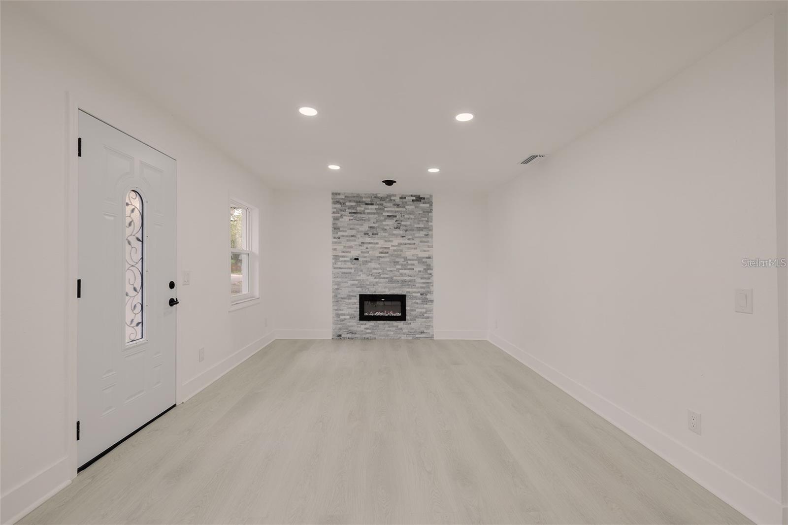 Image 13 of 34 For 5801 17th Street