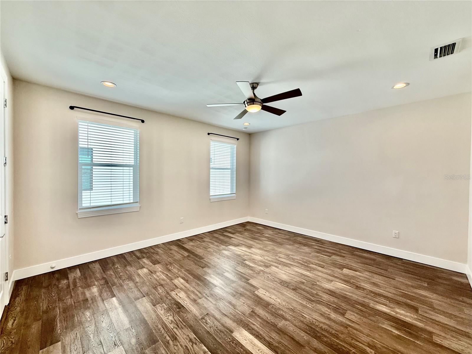 Image 21 of 39 For 4910 Mcelroy Avenue 3