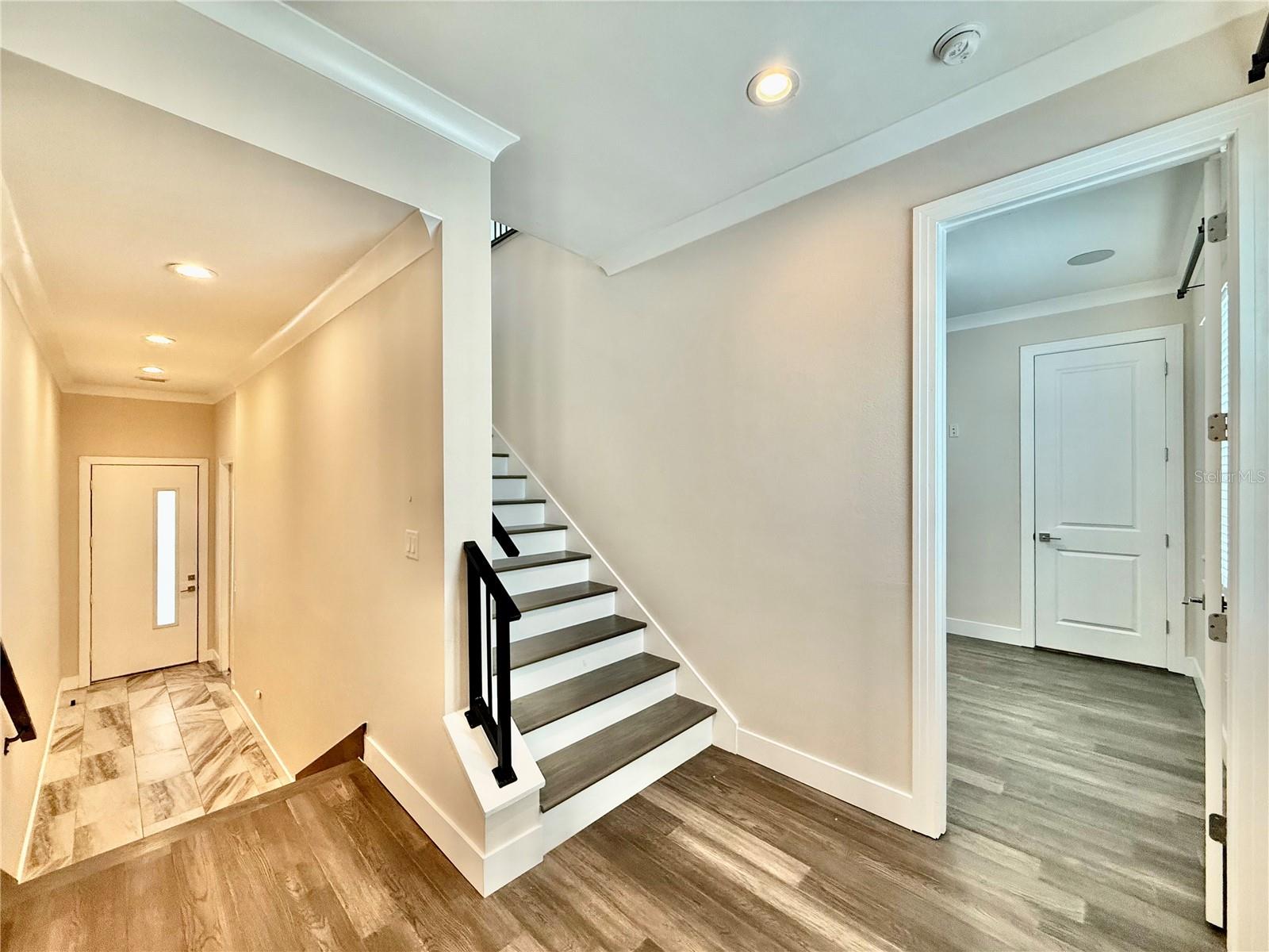 Image 4 of 39 For 4910 Mcelroy Avenue 3