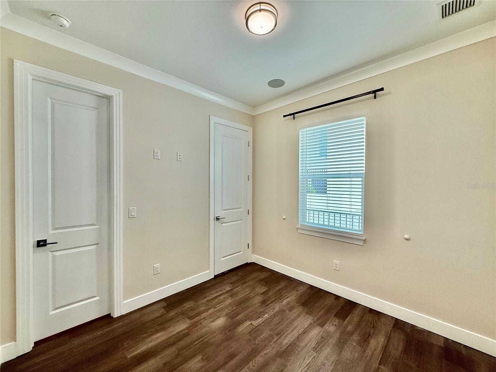 Image 6 of 39 For 4910 Mcelroy Avenue 3