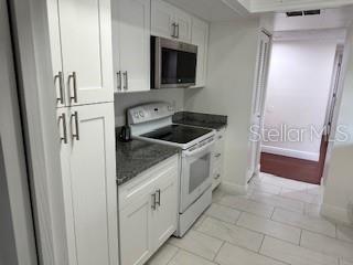 Image 4 of 9 For 13612 Village Drive 5201
