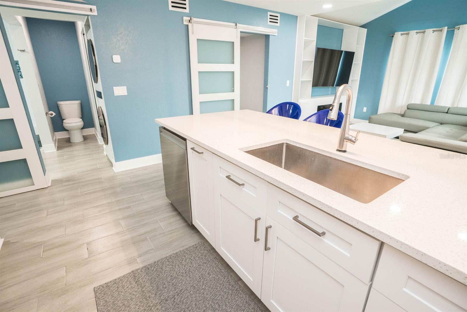 Image 13 of 30 For 5712 Biscayne Court 201