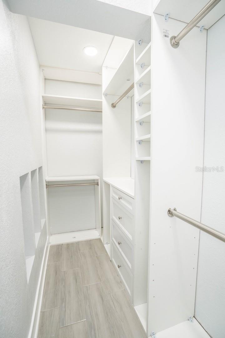 Image 20 of 30 For 5712 Biscayne Court 201
