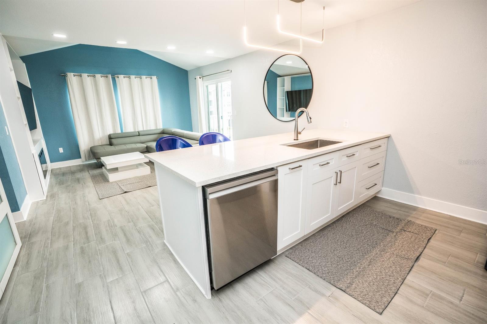 Image 8 of 30 For 5712 Biscayne Court 201