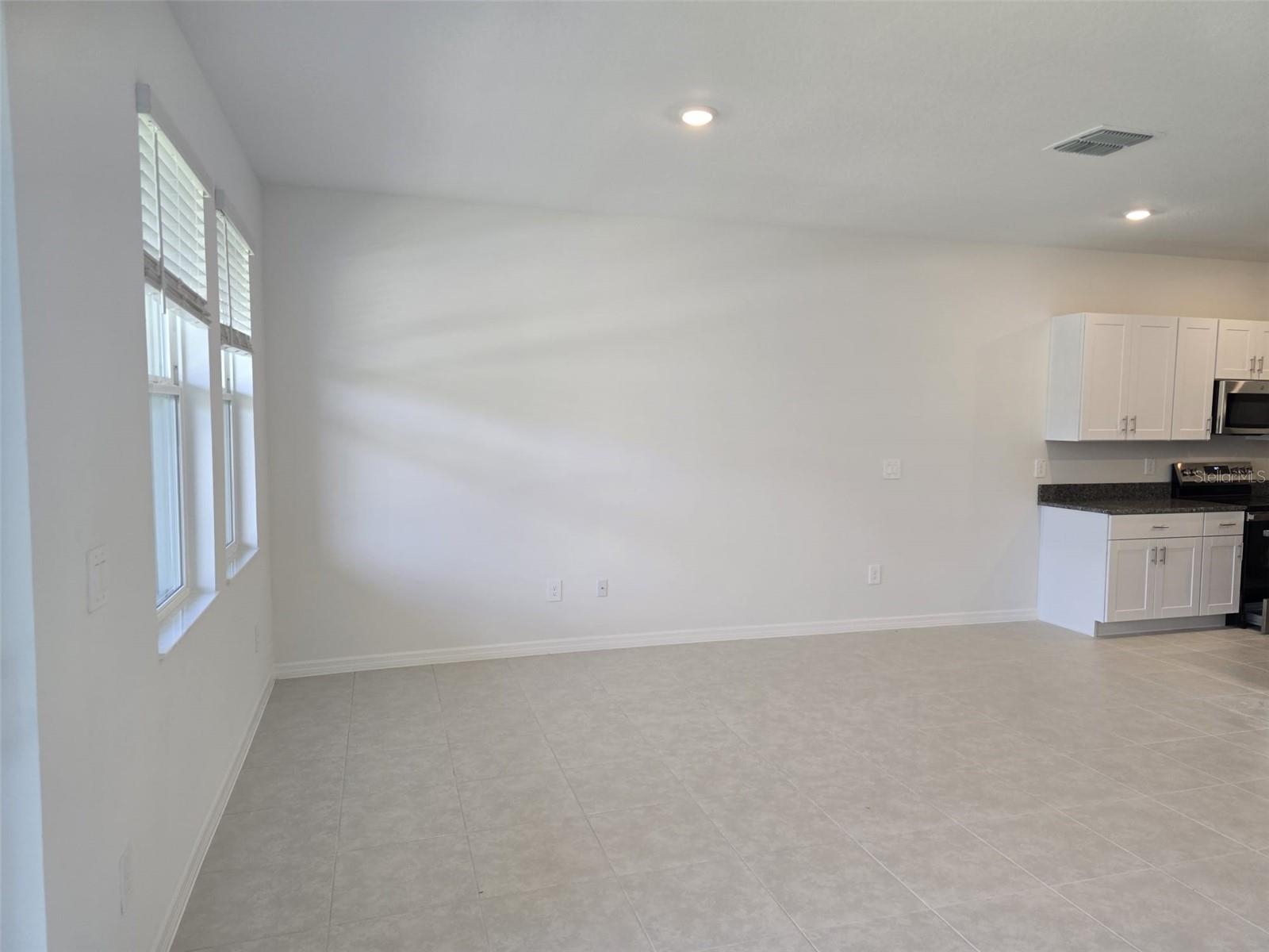 Image 12 of 38 For 10810 Fort White Court