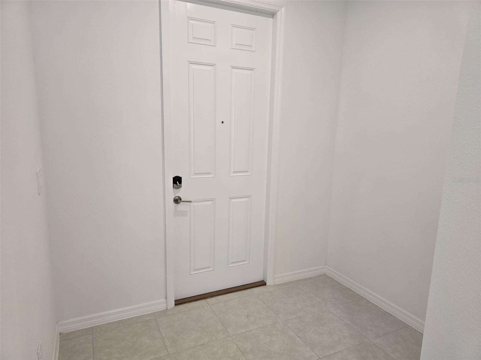 Image 8 of 38 For 10810 Fort White Court