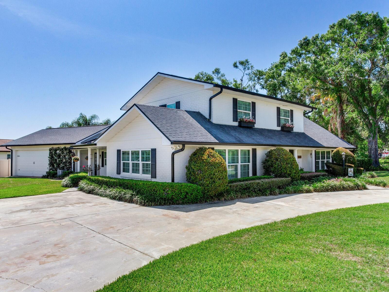 Listing photo id 9 for 3724 Fawn Grove Court
