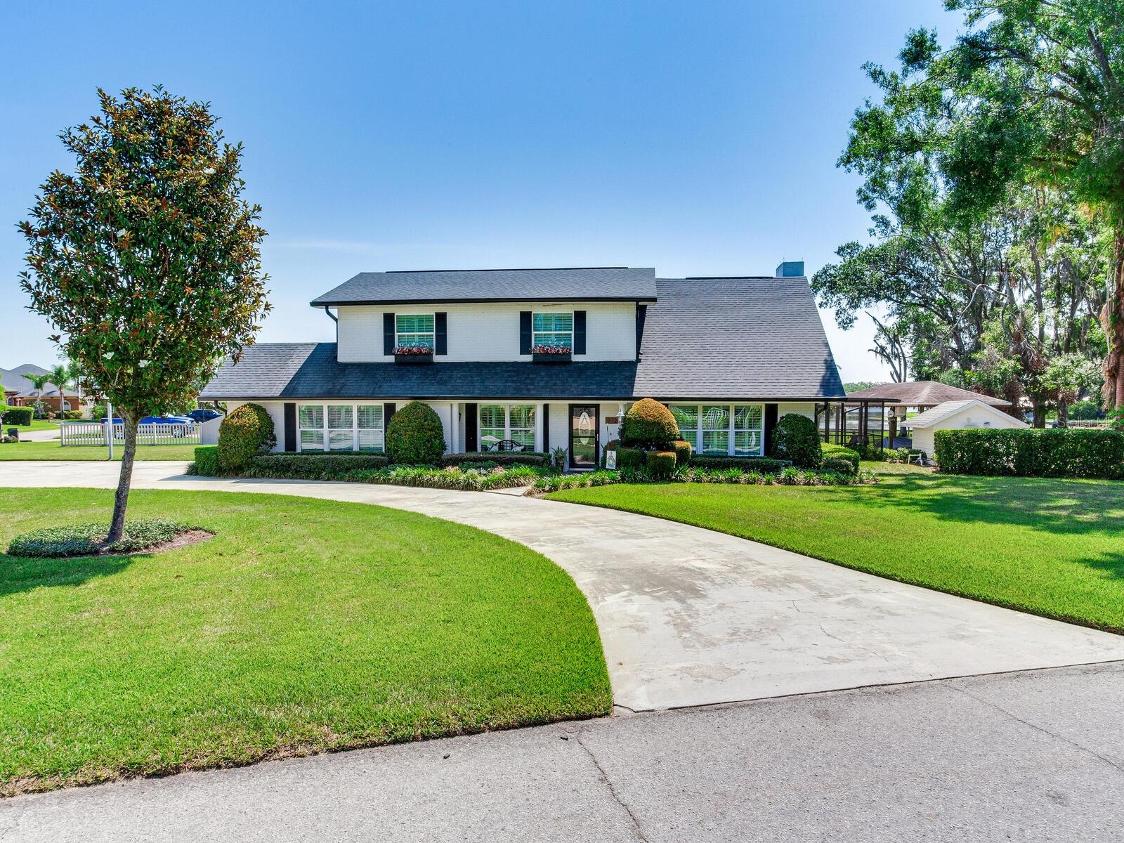 Listing photo id 10 for 3724 Fawn Grove Court